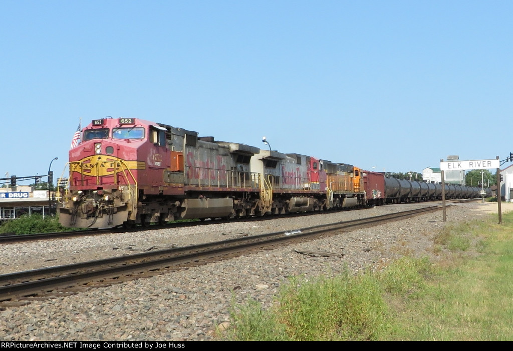 BNSF 652 East